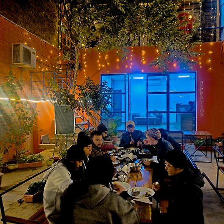 Live Free Hostel Варанаси Екстериор снимка