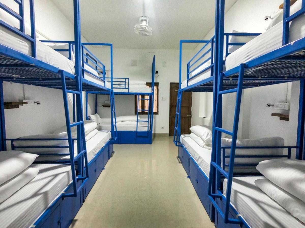 Live Free Hostel Варанаси Екстериор снимка