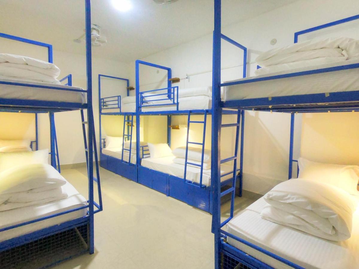 Live Free Hostel Варанаси Екстериор снимка