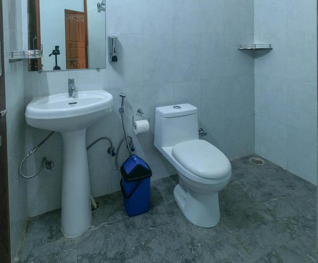 Live Free Hostel Варанаси Екстериор снимка