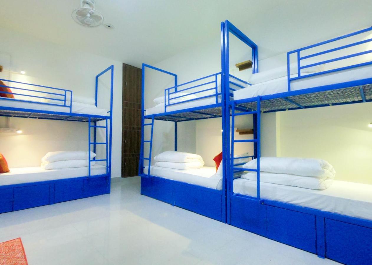 Live Free Hostel Варанаси Екстериор снимка